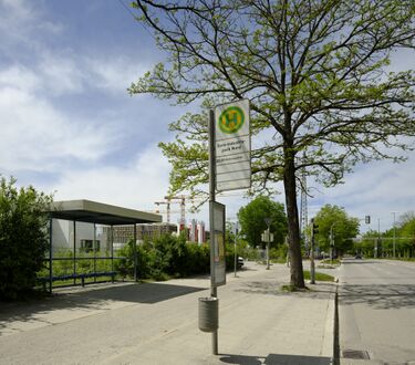 Haltestelle Euro Industriepark Nord, Buslinie 180 Fahrziel Kieferngarten.