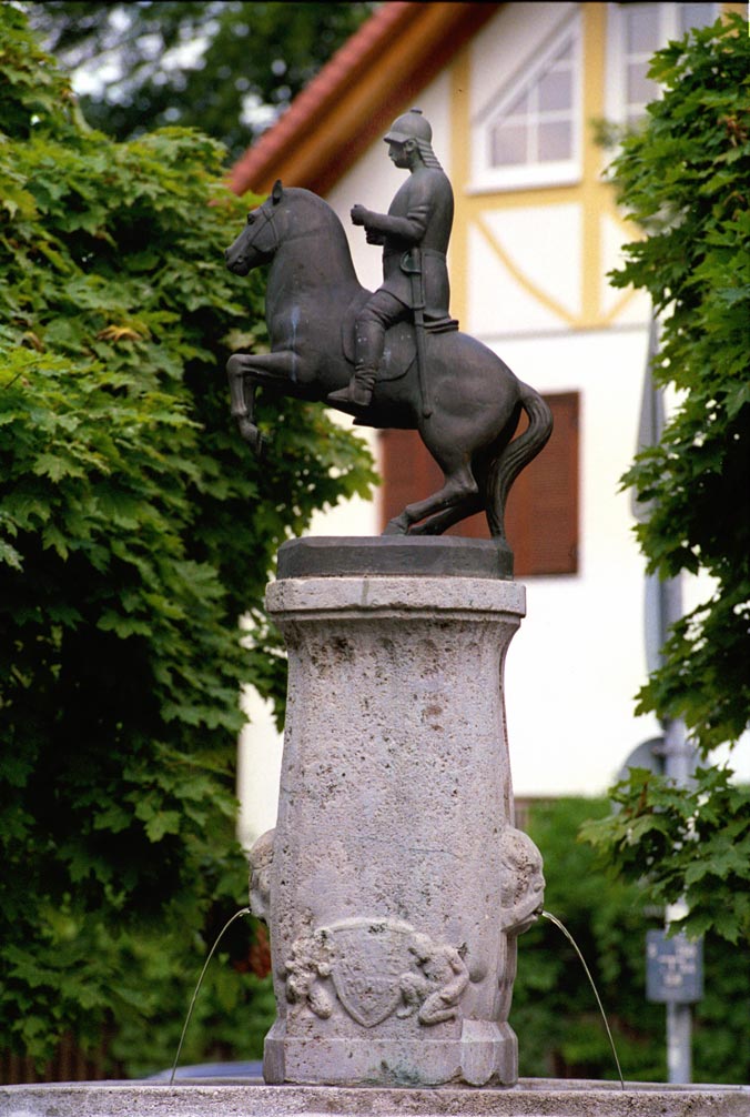72 wensauer pl figur.jpg