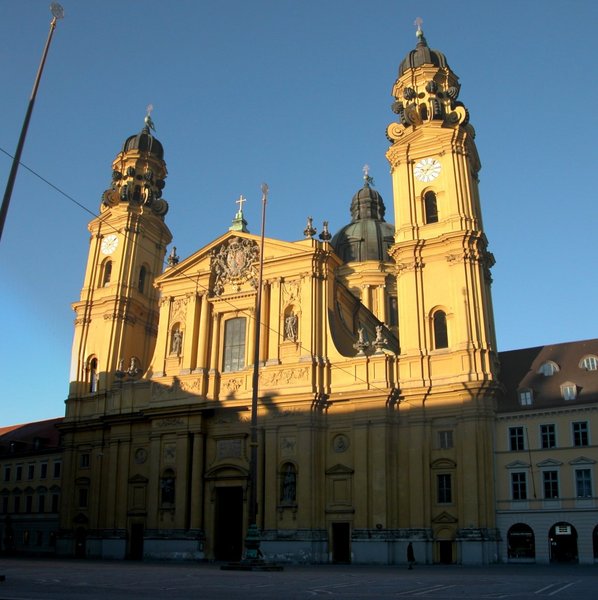 Theatinerkirche I.JPG