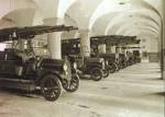 Hauptfeuerwache 1927, ein Blick in die Wagenhalle