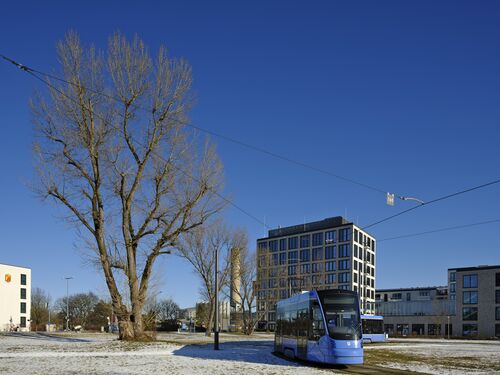 Schwabing Nord Trambahnwendeschleife mit dem Frankfurter Ring im Hintergrund. Von hier aus wird die neue Trambahntrasse angebunden.