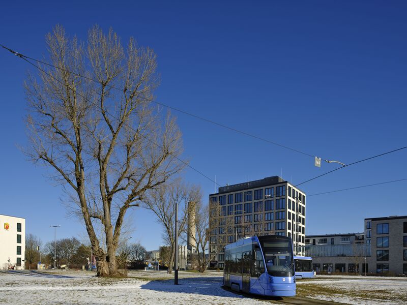 Datei:Mueschwabingnordtram012024a.jpg
