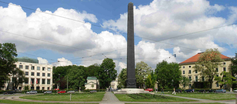 Der Karolinenplatz (links das Amerikahaus)