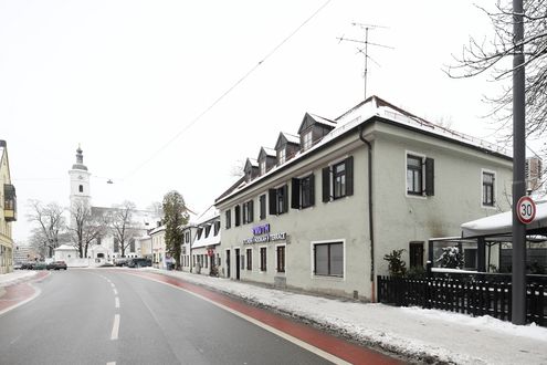 Ab Hausnummer 11 bis zur Sendlinger Kirche.