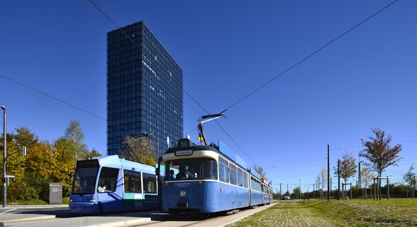 Ein P-Wagenzug an der Station Berg-am-Laim.