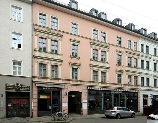Reichenbachstraße 24. Mietshaus, 1868 errichtet