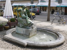 Delphinbrunnen am Norkauer Platz