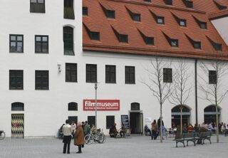 München Stadtmuseum Kino Jakobsplatz.jpg