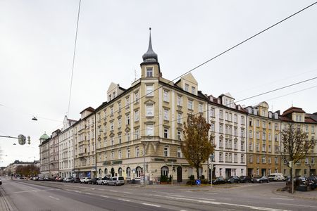 An der Orleansstraße. Hausnummer 36, das Gasthaus zum Brünnstein.