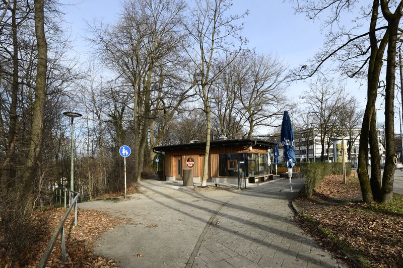 Datei:Mueherkomerplatz1a1202019c85.jpg