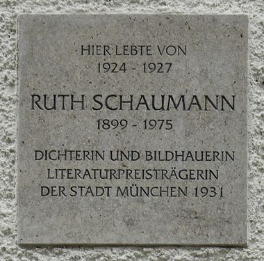 Hausnummer 62: Ruth Schaumann.