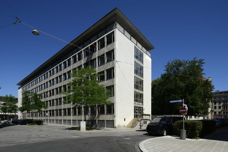 Datei:Muemaxburgkarmeliterstr072022c85.jpg