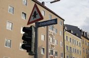 Die Zenettistraße zweigt von der Thalkirchner Straße ab