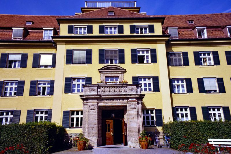 Datei:Bürgerheim.jpeg