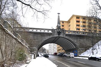Die Gebsattelbrücke, Talseitig.