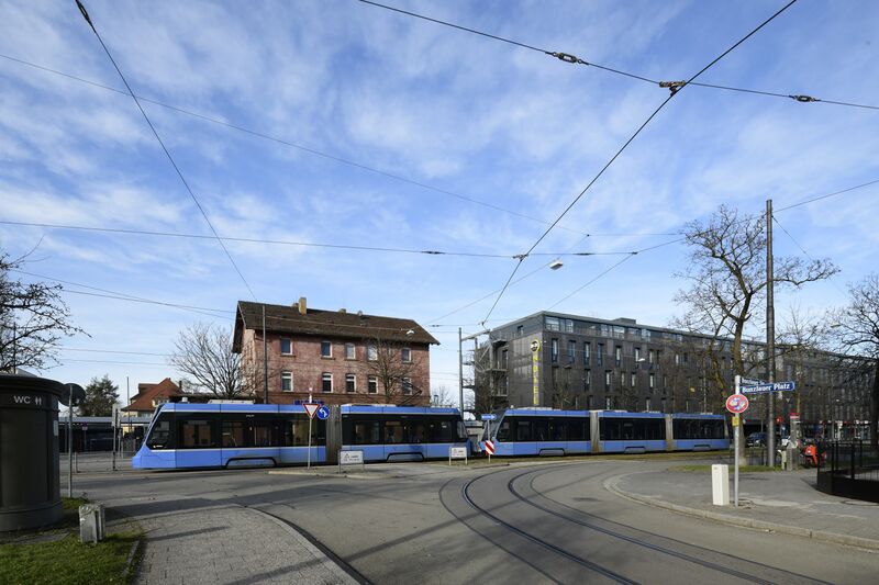 Datei:Muebunzlachertram012023.jpg