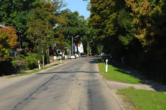 Die Straße die der Natur angepasst wurde. September 2011.