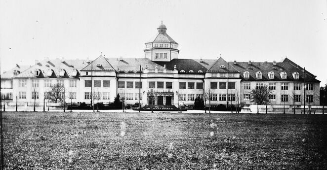 Institutsgebäube Botanischer Garten, Menzinger Straße 13. Nach 1914.