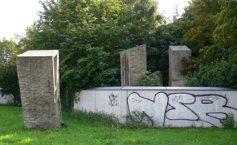 Datei:Mauerprojektdachauerstrasse.jpg