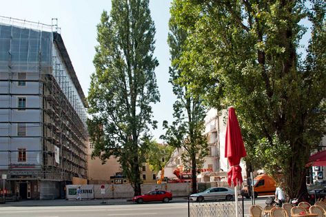 Der Abriss von "Big Apple" in der Leopoldstraße in Schwabing hat mich an den ersten Besuch der "Rolling Stones" in München erinnert. 1964 traten sie hier auf und ich war auch dabei. Foto: Karl Schillinger (2013)