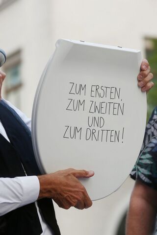Sendlinger Loch Versteigerung 2024 07.jpg