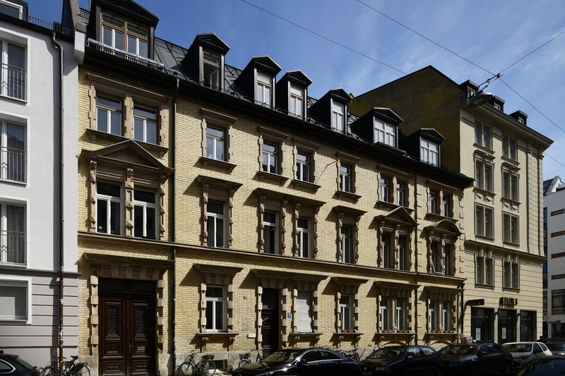 Datei:Muebluetenstr22019c85.jpg