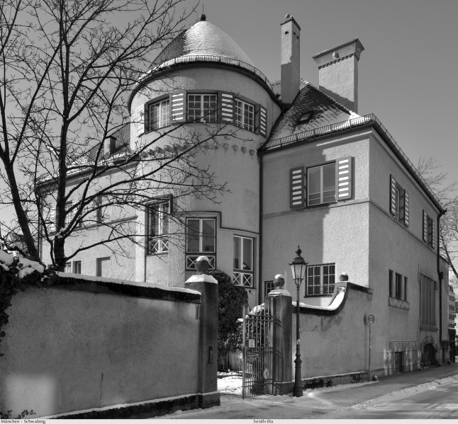 Datei:Mueseidlvilla2013ab.jpg