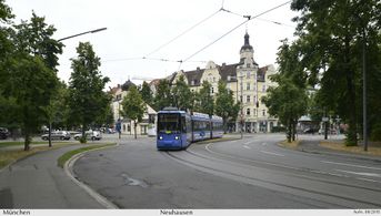 Im Zuge einiger Baustellen am Romanplatz, endete im August 2015 die Linie 12 bereits in Neuhausen - Hier auf dem Rückweg zum Scheidplatz.