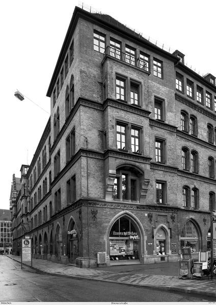 Datei:Muedienerstrrh2012abw.jpg