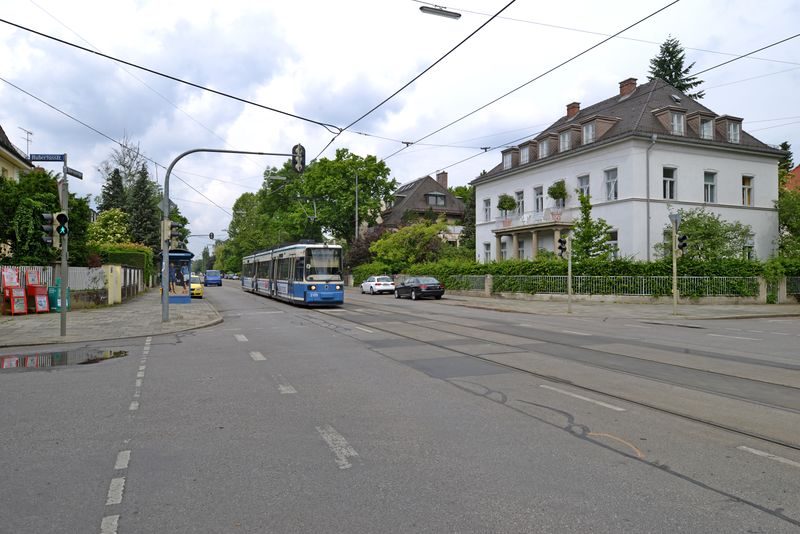 Datei:Mueromanhubertusstrasse052014c90.jpg