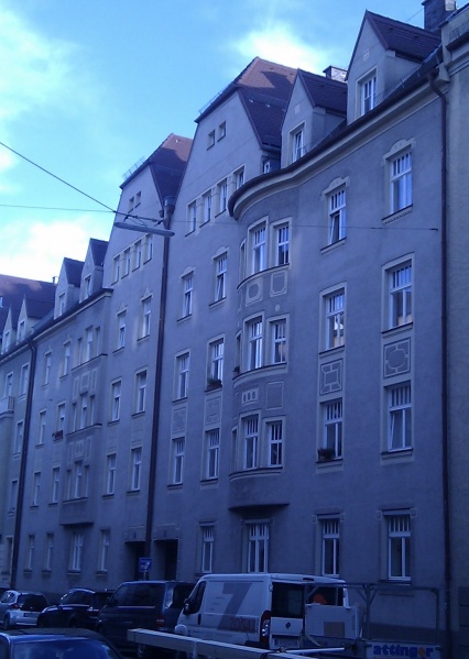 Datei:Oberländerstraße 9 und 11.jpg
