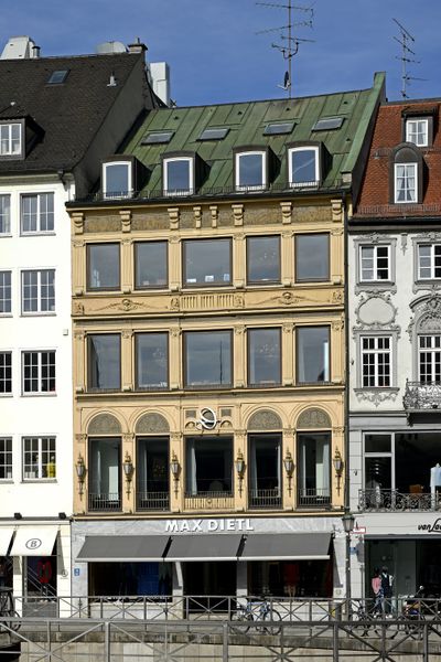 Datei:Mueresidenzstr16042018c85.jpg