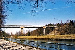 Grosshesseloher Brücke.jpg