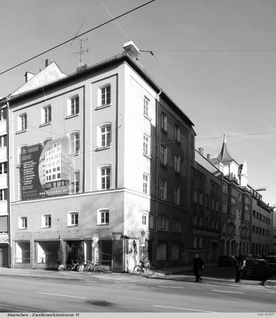 Haus Zweibrückenstraße 11 an der Ecke zur Liebherrstraße. Februar 2011)