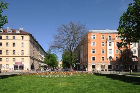 Blick vom Bordeauxplatz über die Metzstraße hinein in die untere Wörthstraße.