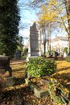 Grabdenkmal Höllriegel, gesehen im Jahr 2012.