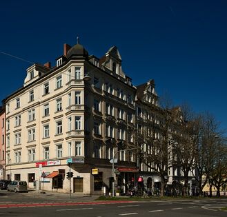 Fassaden, Rechts nach Links, bis zur Hochstraße; 12, 14 und 16.