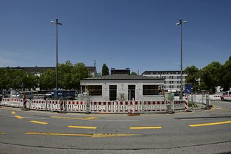 Romanplatzrondell Stationshaus kurz vor dem Abbruch. 14. Juni 2019.