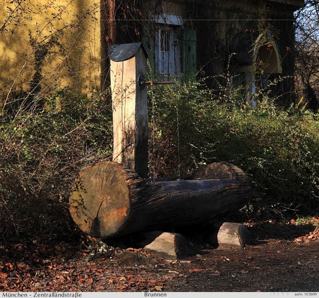 Datei:Muebertschbrunnen2009b.jpg
