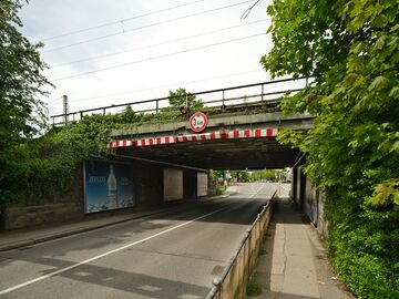 Die ehemalige Bahnunterführung an der Dachauer Straße bei Moosach, Mai 2023, vor dem Abbruch