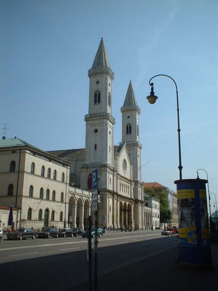 Datei:Ludwigskirche.jpg