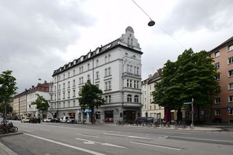 Rosenheimerstraße 62-64, und Abzweig zur der hier beginnenden Balanstraße.