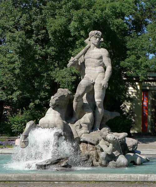 Datei:Neptunbrunnen.jpg
