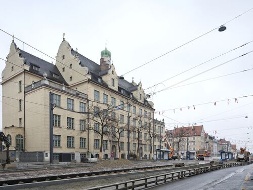 Fürstenrieder Straße, der zukünftige Tramhalt mausert sich. Baustelle am 1. Februar 2026