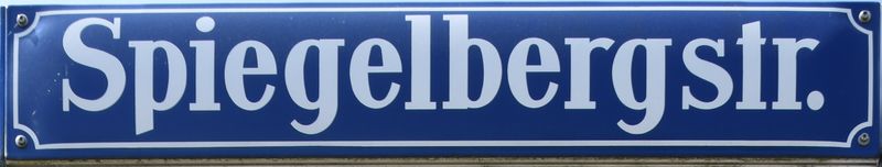 Datei:Muespiegelbergstrschi2021.jpg