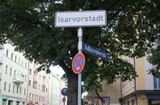 Die Adlzreiterstraße beginnt, wie die Isarvorstadt an der Lindwurmstraße, wie das Foto beweist