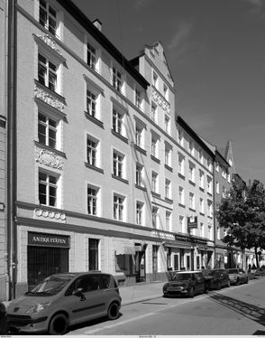 Fassadenansicht Haus-Nr. 12.