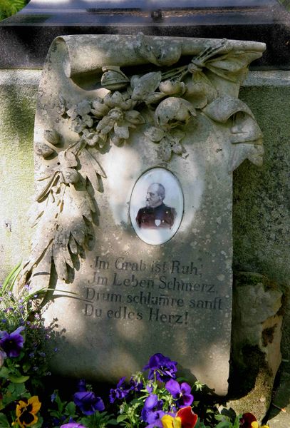 Datei:Winthirfriedhof.jpg