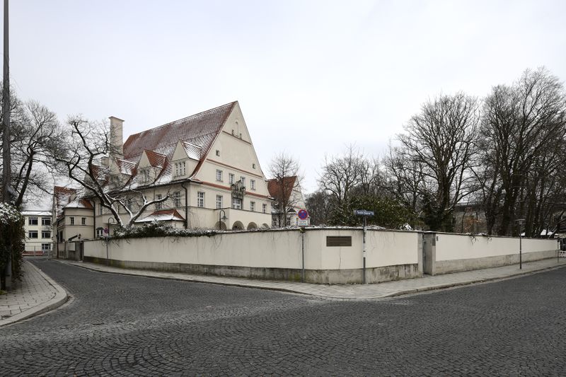 Datei:Mueneuberghauserstr11032018c95.jpg