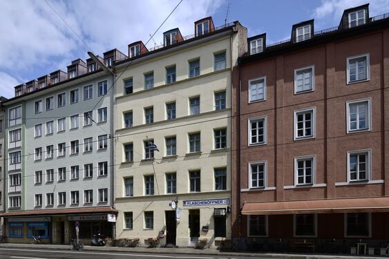 Die Hausnummer 37, Zum Flaschenöffner
